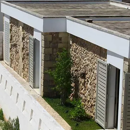 Masseria Giovanni Фермерский дом Мартано